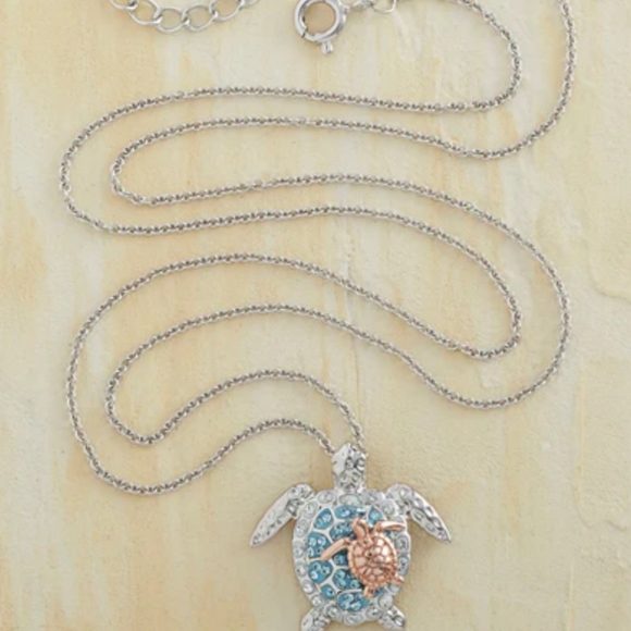 New Crystal Mom & Baby Sea Turtle Pendant Necklace - Picture 4 of 10